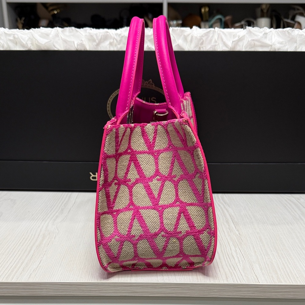 Valentino Garavani vlogo pink tote - Picture 2 of 6
